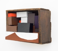 Crooked box, white curve, 2006, wooden box, cardboard boxes, flashe acrylic, housepaint